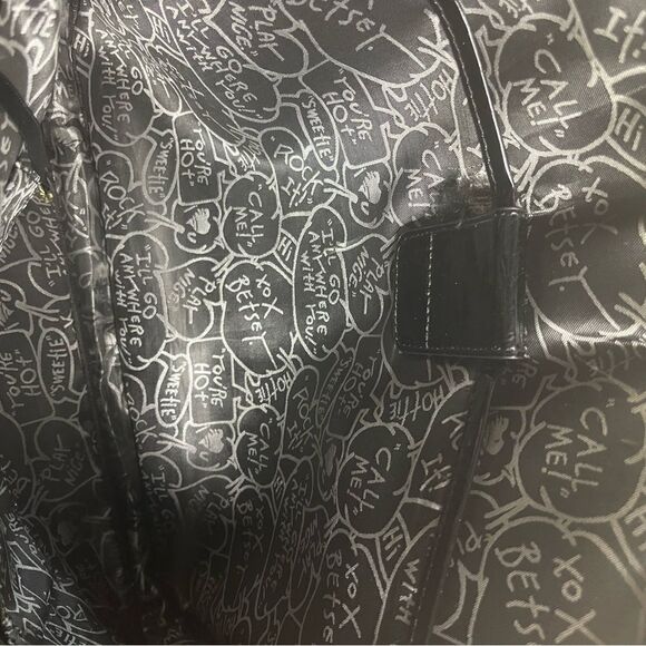 Betsey Johnson Nylon colorful large laptop shoulder bag black patent trim &strap - Picture 11 of 14